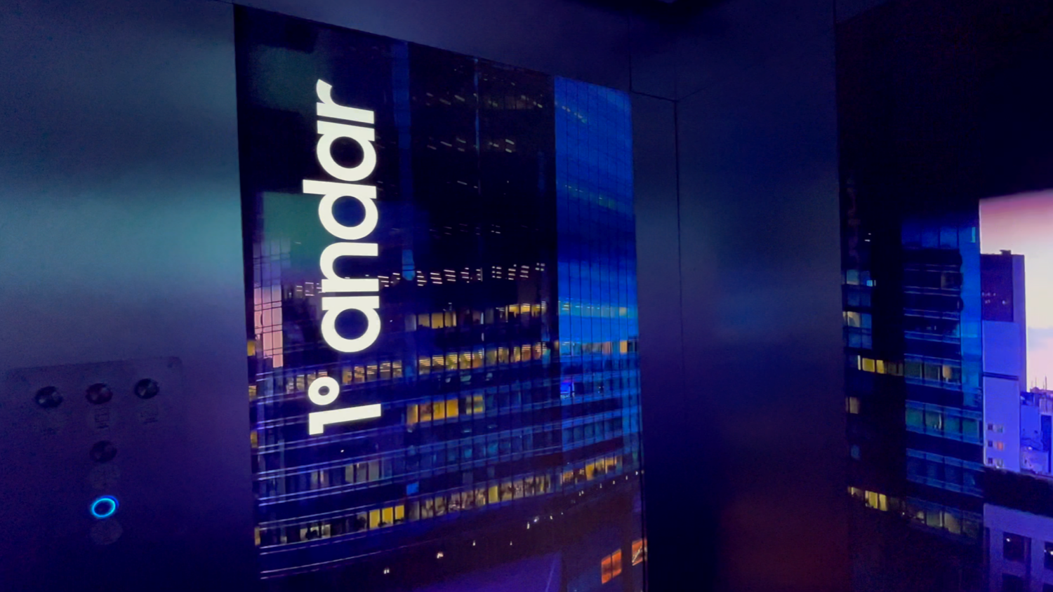 Samsung - Galaxy Immersive Elevador  - 4