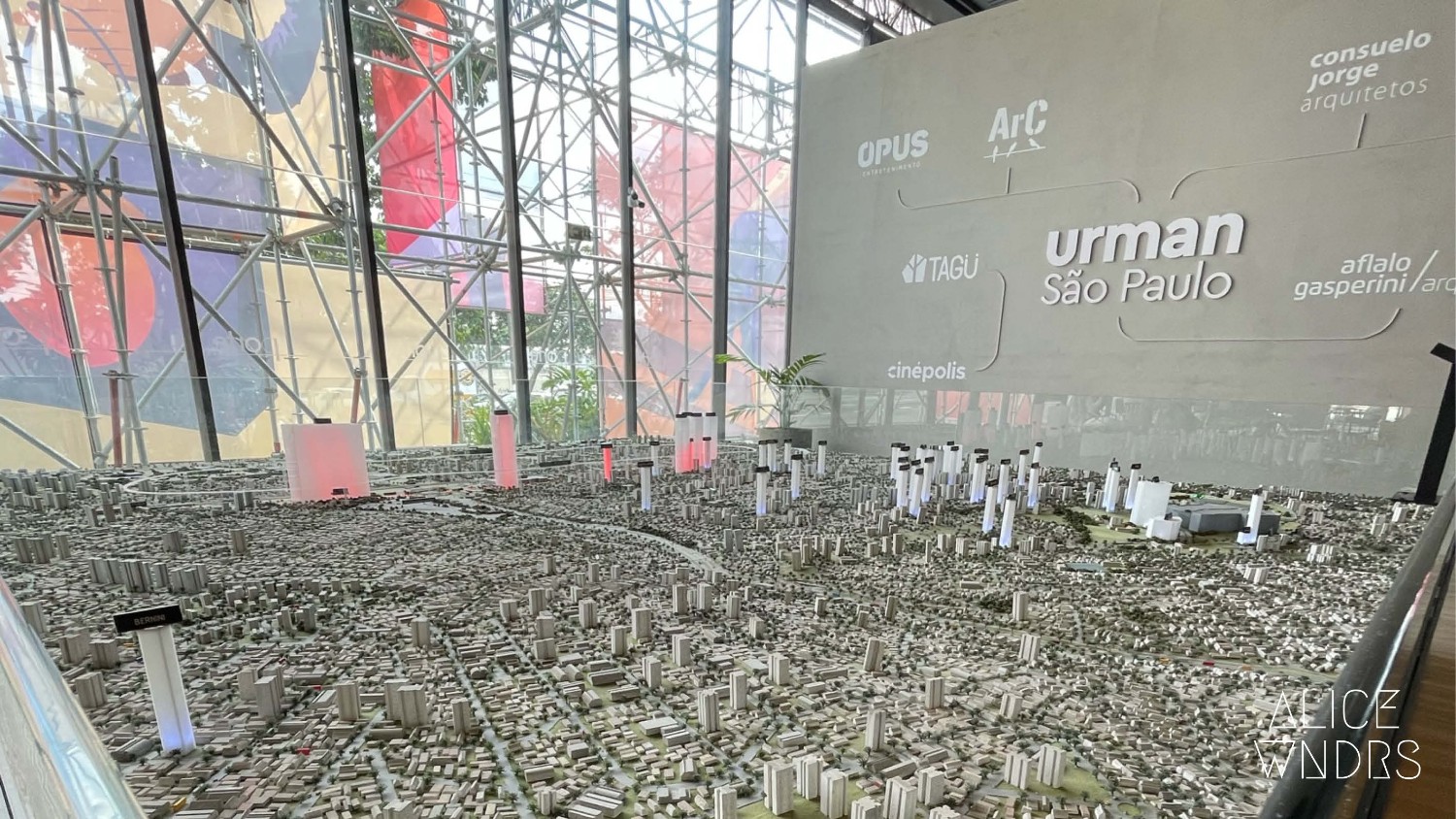 Porte Engenharia  - Porte Engenharia Immersive Room - 6